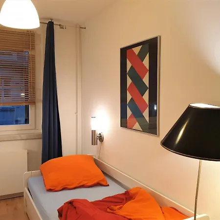 Mitten In Mitte, Ideal Fur Familien
